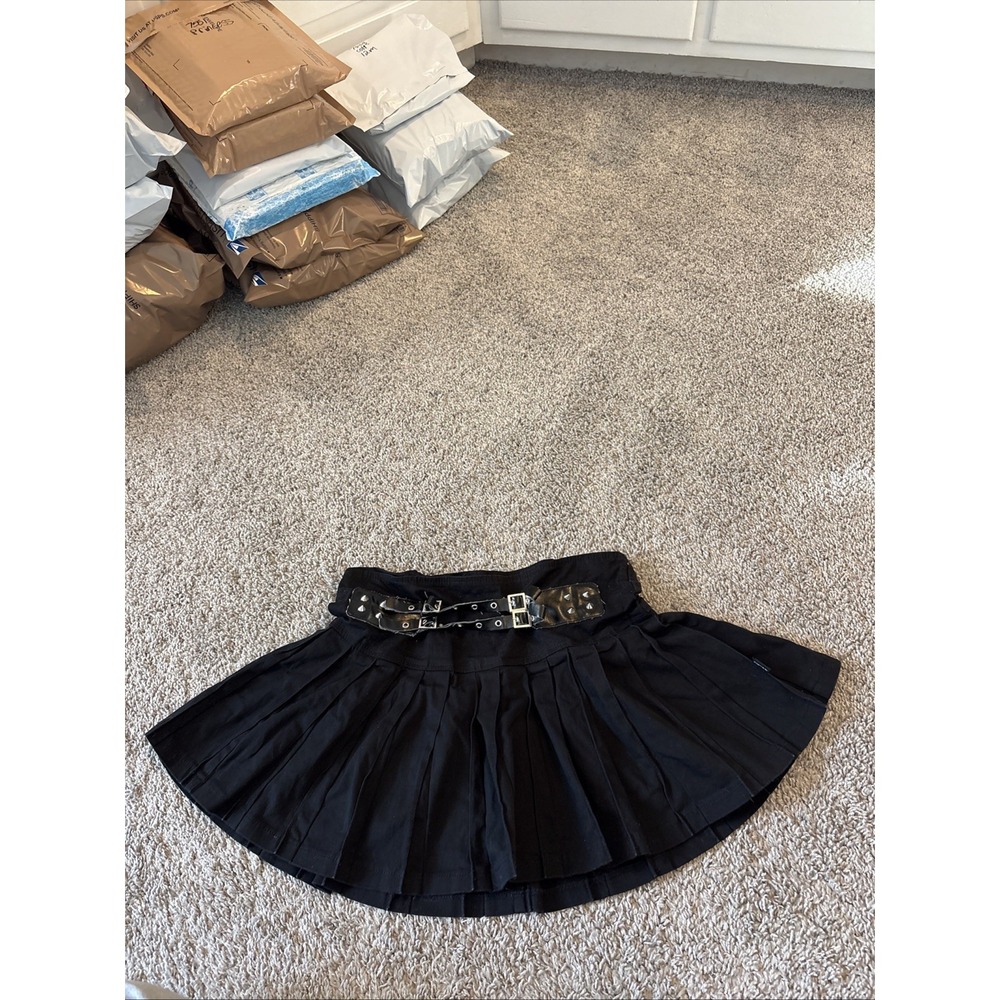 Tripp NYC Black Grommet Belt Punk Grunge Goth Pleated Mini Skirt M Medium Buckle
